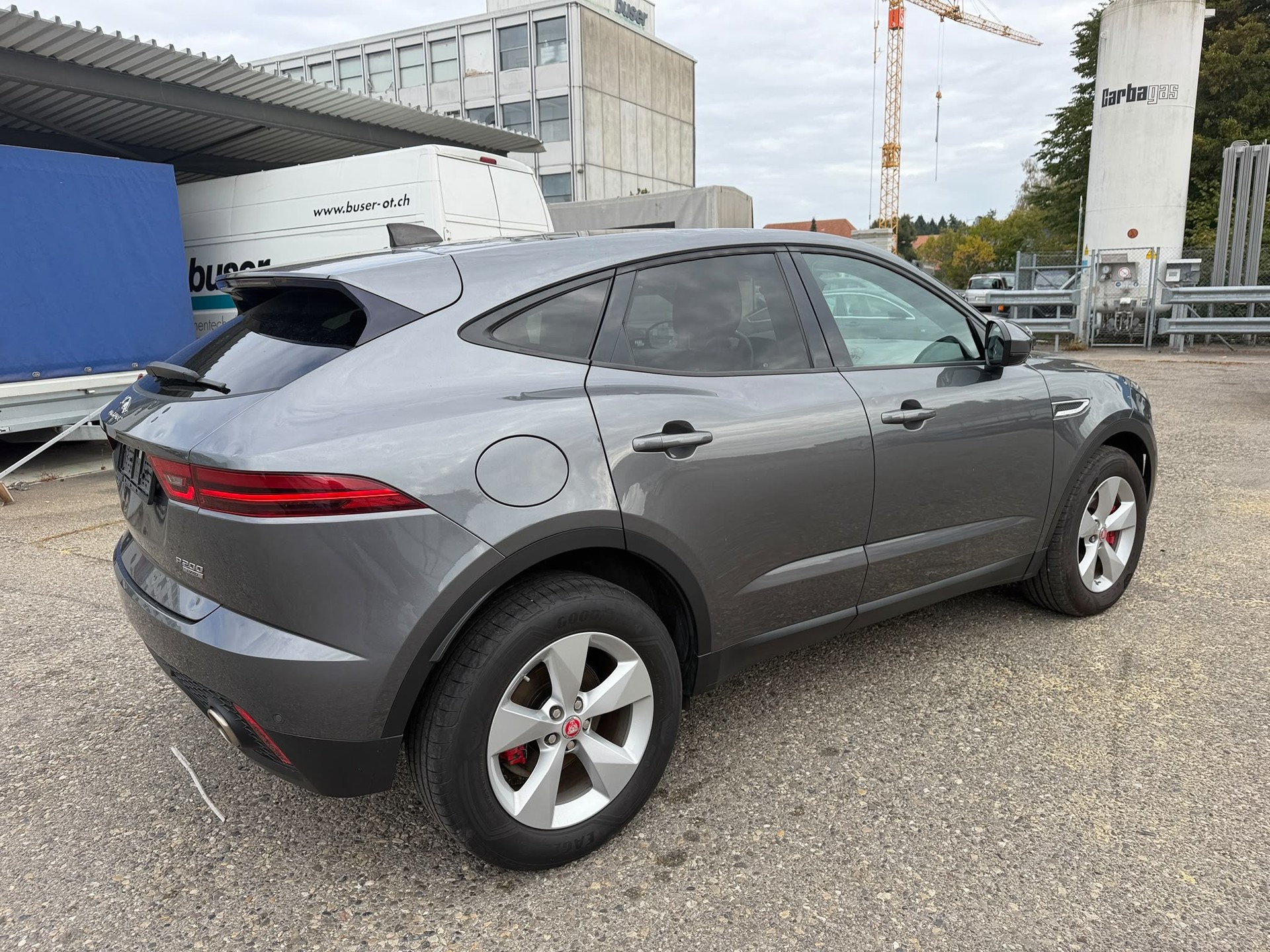 JAGUAR E-Pace P200 R-Dynamic AWD Automatik-image-3