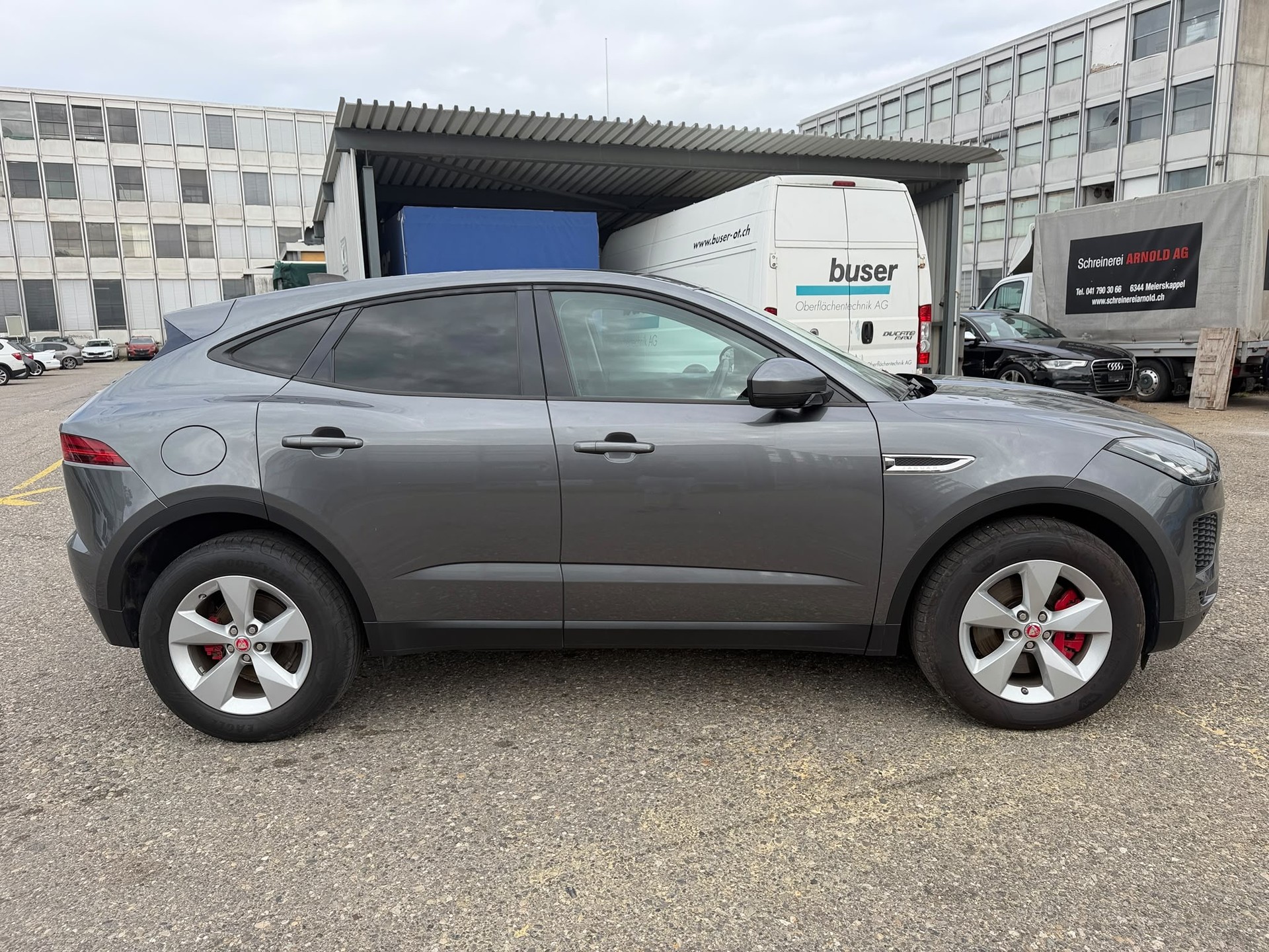 JAGUAR E-Pace P200 R-Dynamic AWD Automatik-image-5