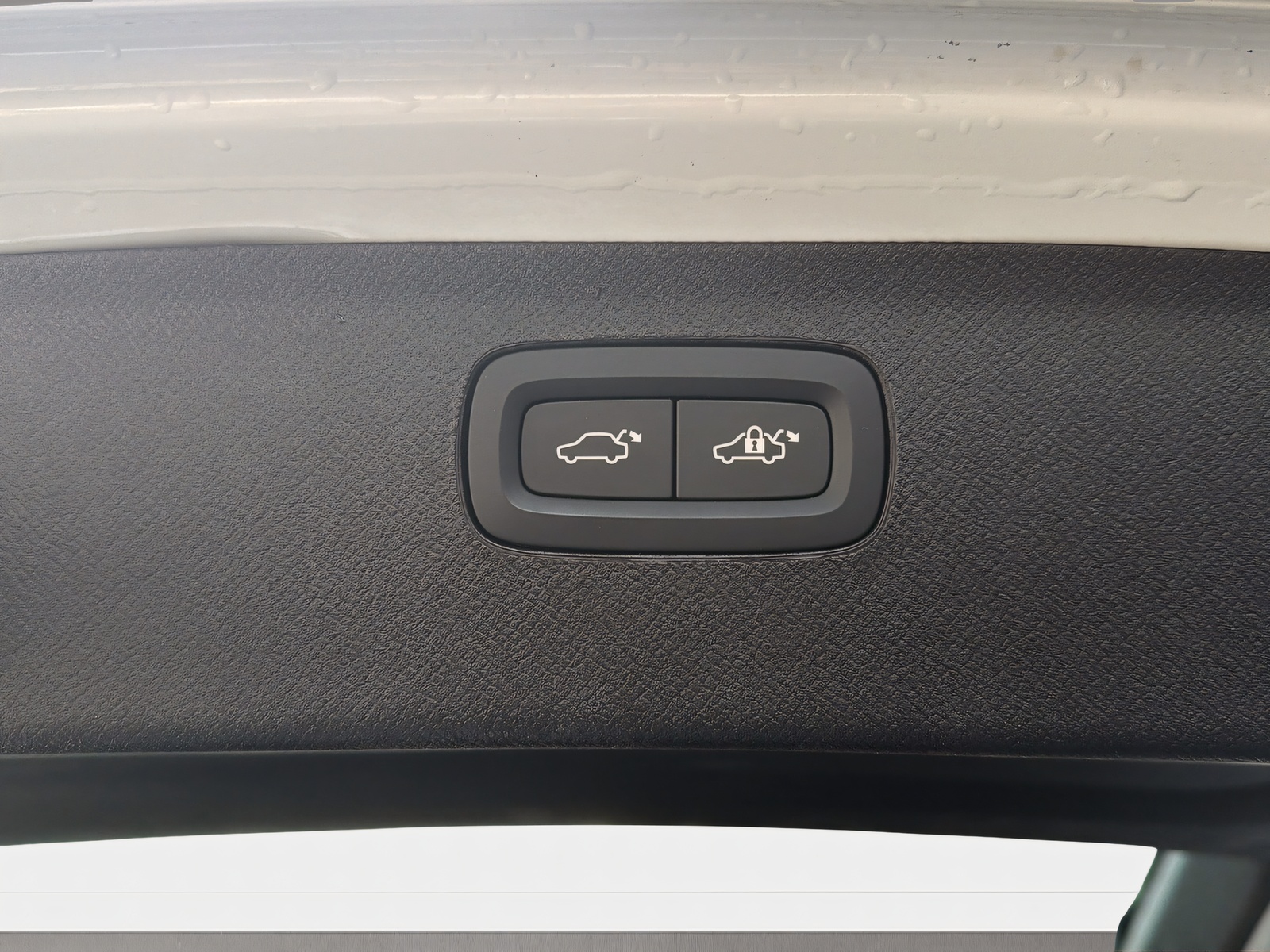 VOLVO XC90 2.0 B5 MH Plus Bright AWD-image-19