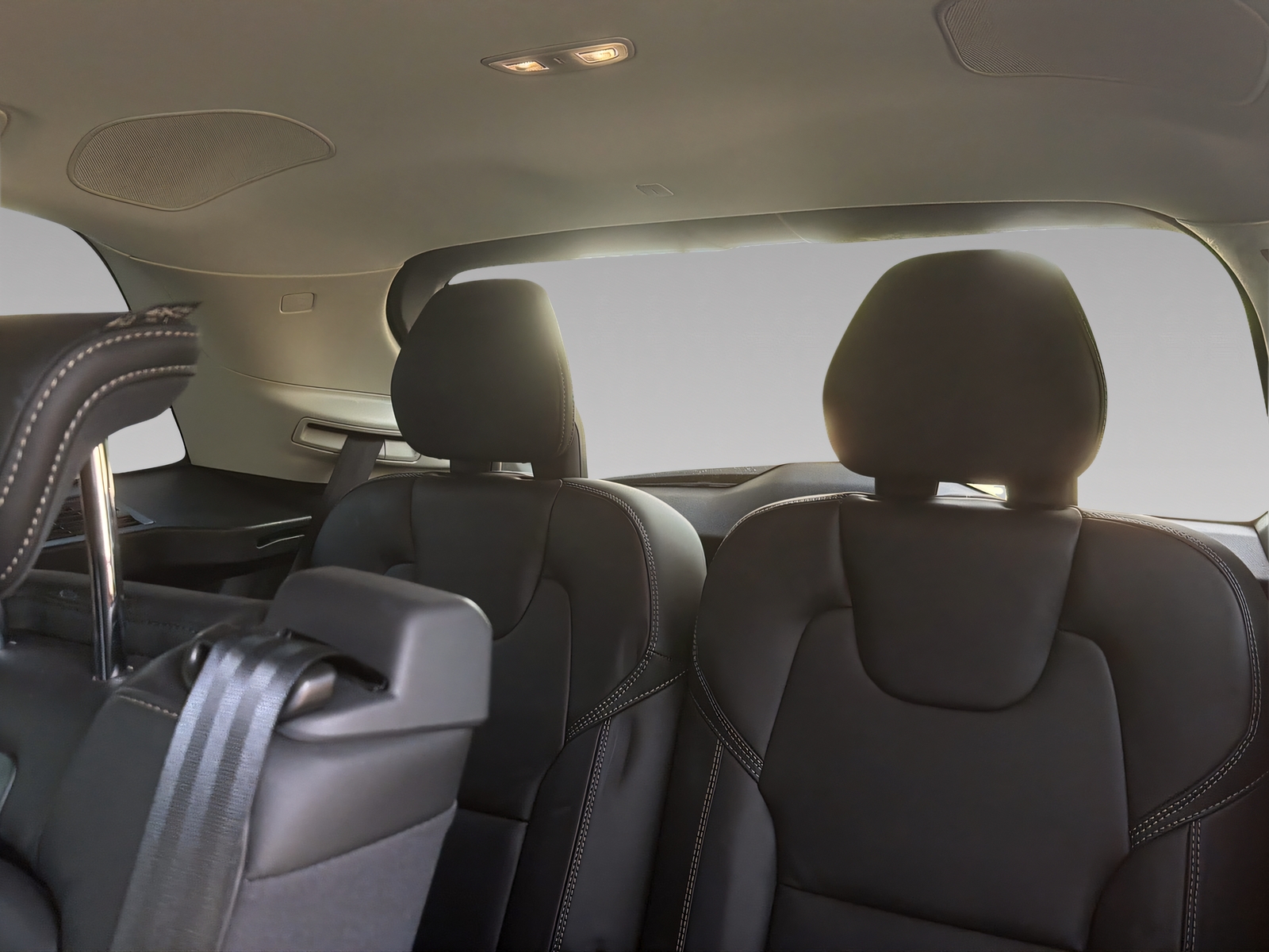 VOLVO XC90 2.0 B5 MH Plus Bright AWD-image-17
