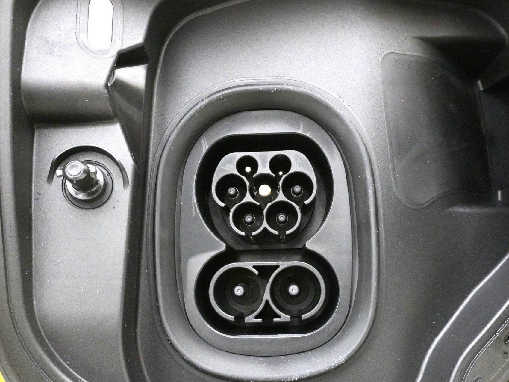 VW ID.Buzz 84kWh GTX 4MOTION langer Radstand-image-30