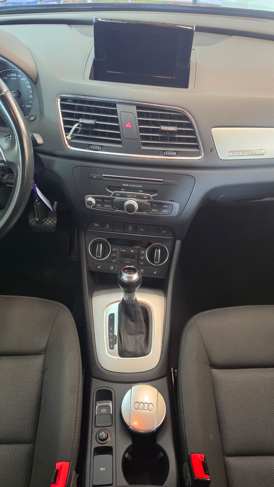 AUDI Q3 2.0 TFSI quattro S-tronic, CH-FAHRZEUG, SEHR GEPFLEGT, FRISCH AB MFK UND SERVICE-image-7