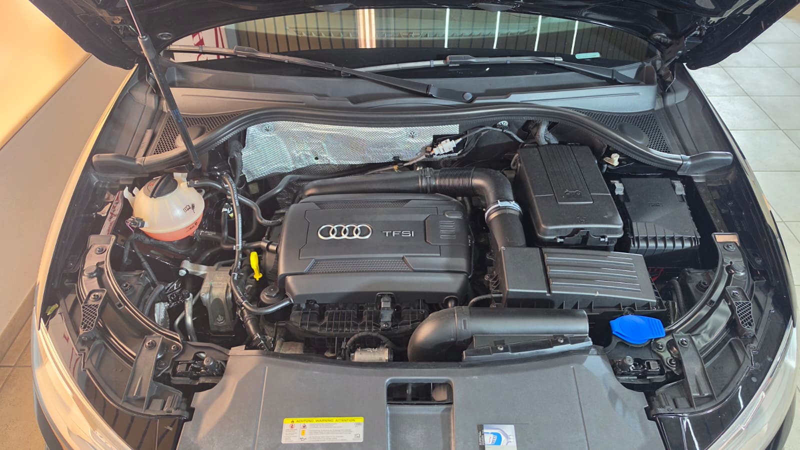 AUDI Q3 2.0 TFSI quattro S-tronic, CH-FAHRZEUG, SEHR GEPFLEGT, FRISCH AB MFK UND SERVICE-image-14