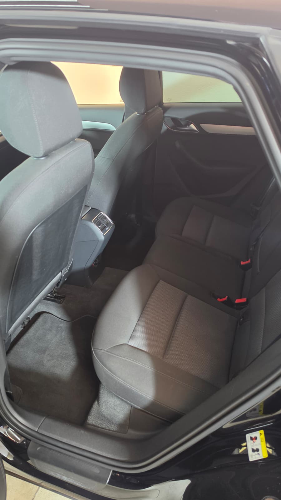 AUDI Q3 2.0 TFSI quattro S-tronic, CH-FAHRZEUG, SEHR GEPFLEGT, FRISCH AB MFK UND SERVICE-image-11
