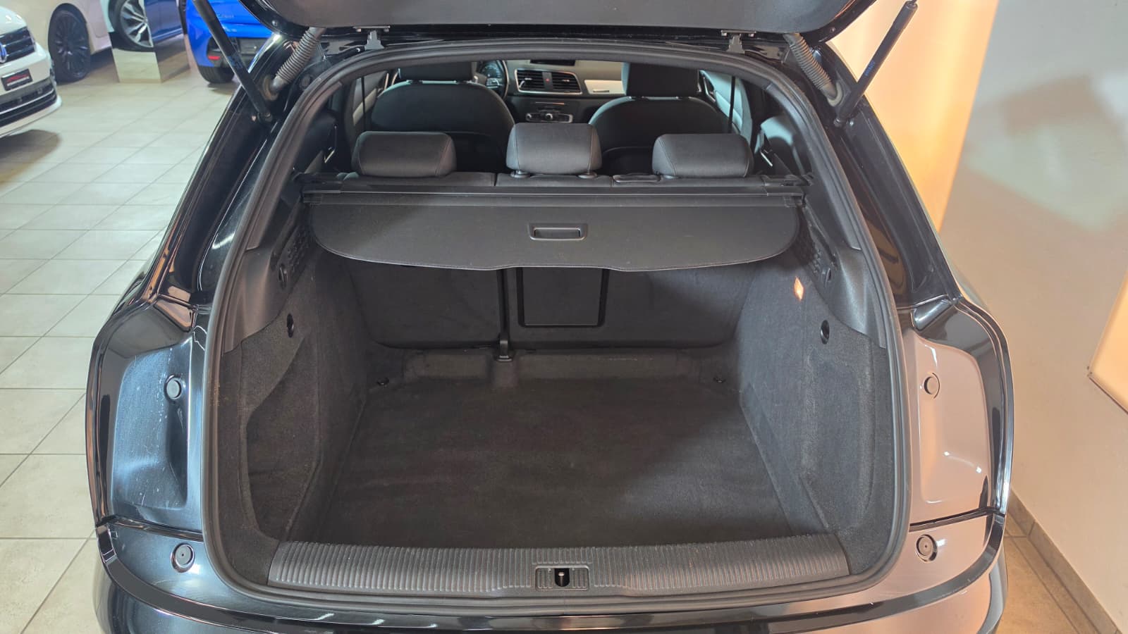AUDI Q3 2.0 TFSI quattro S-tronic, CH-FAHRZEUG, SEHR GEPFLEGT, FRISCH AB MFK UND SERVICE-image-12