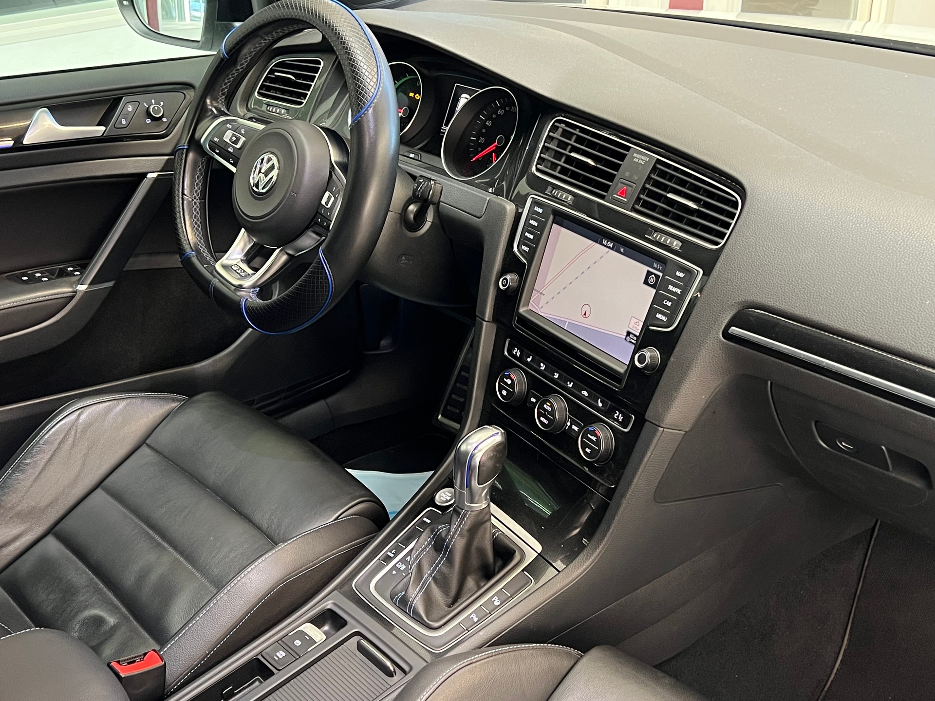 VW Golf 1.4 TSI GTE DSG-image-12