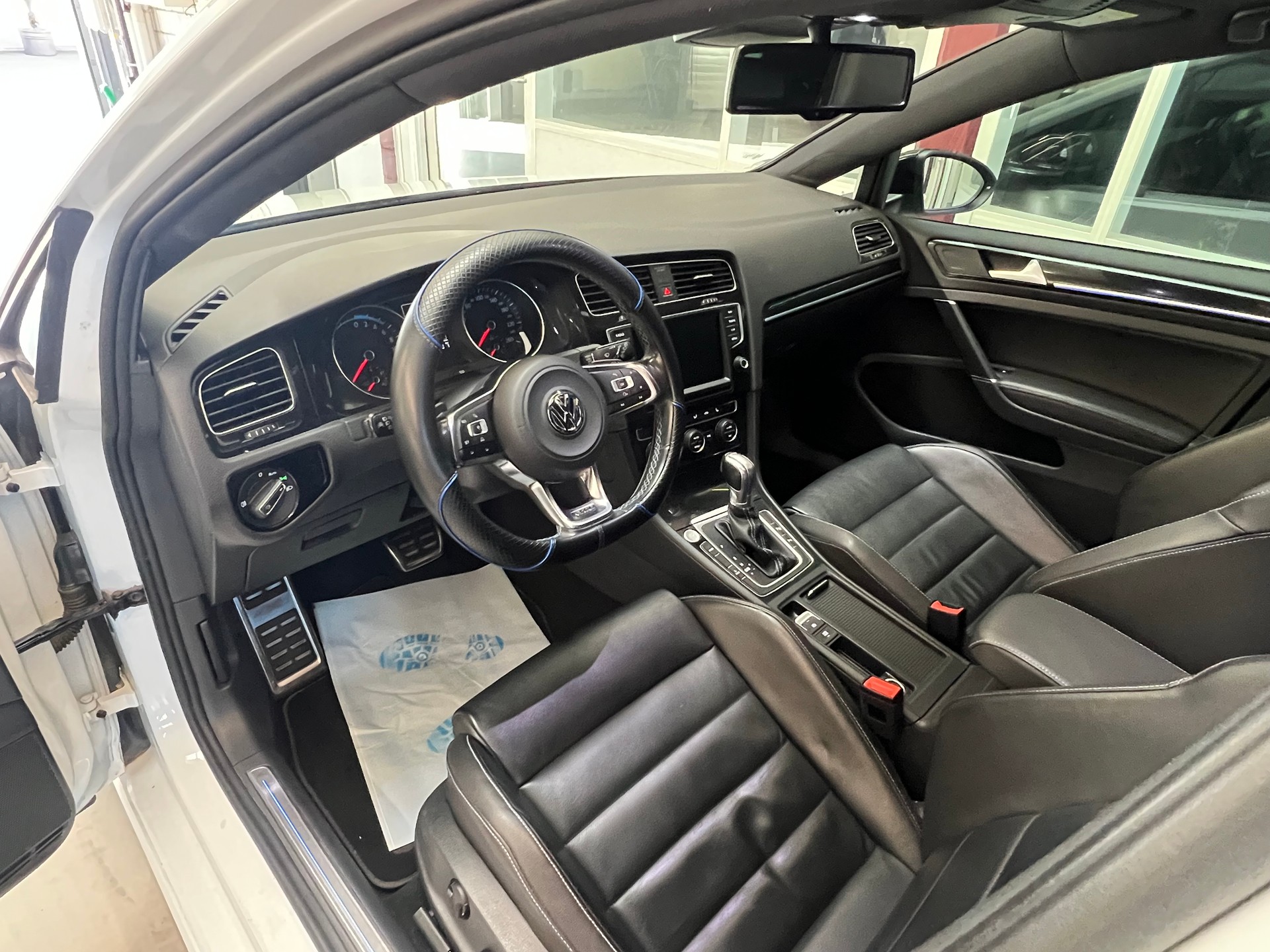 VW Golf 1.4 TSI GTE DSG-image-11