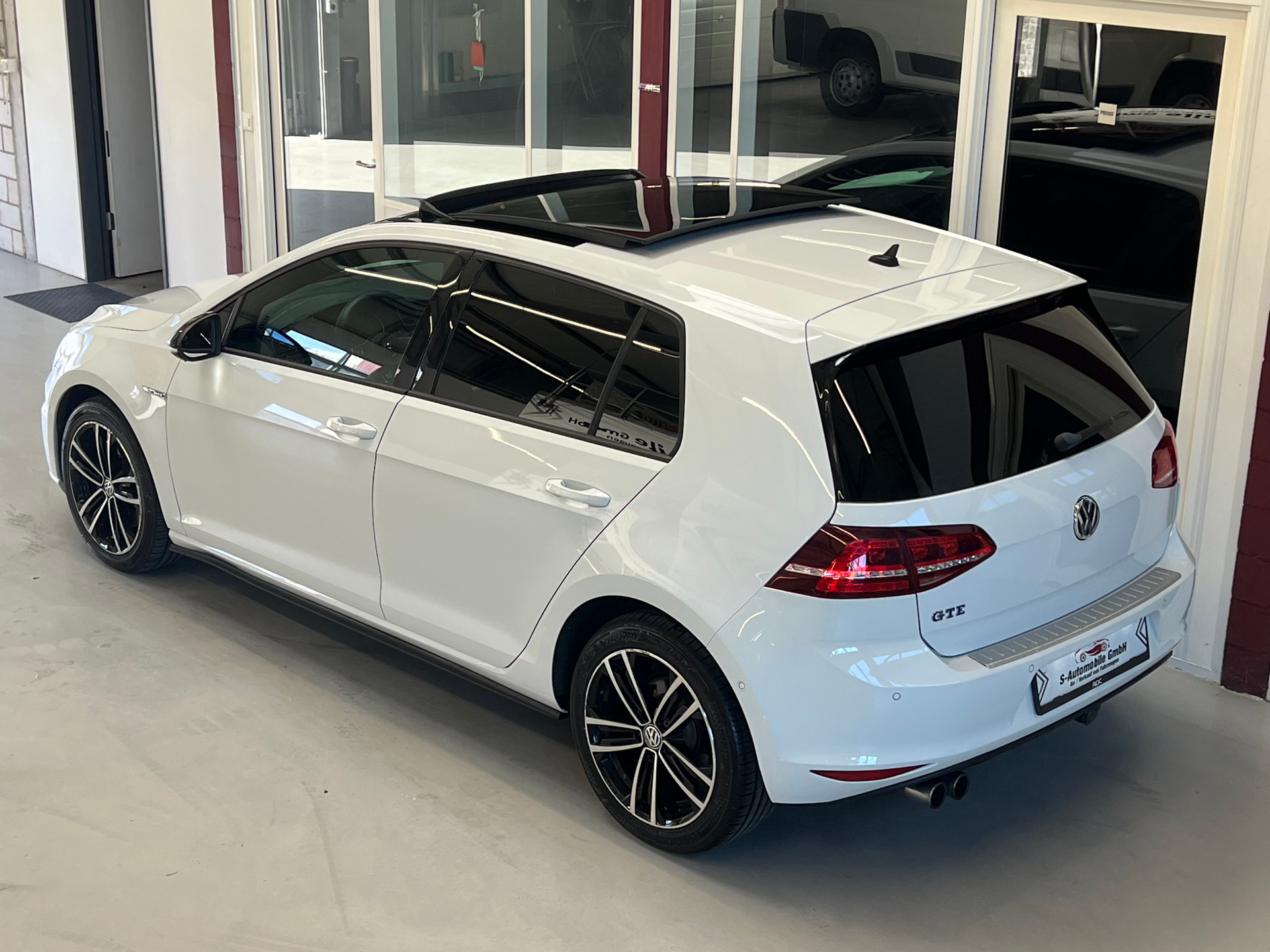 VW Golf 1.4 TSI GTE DSG-image-4