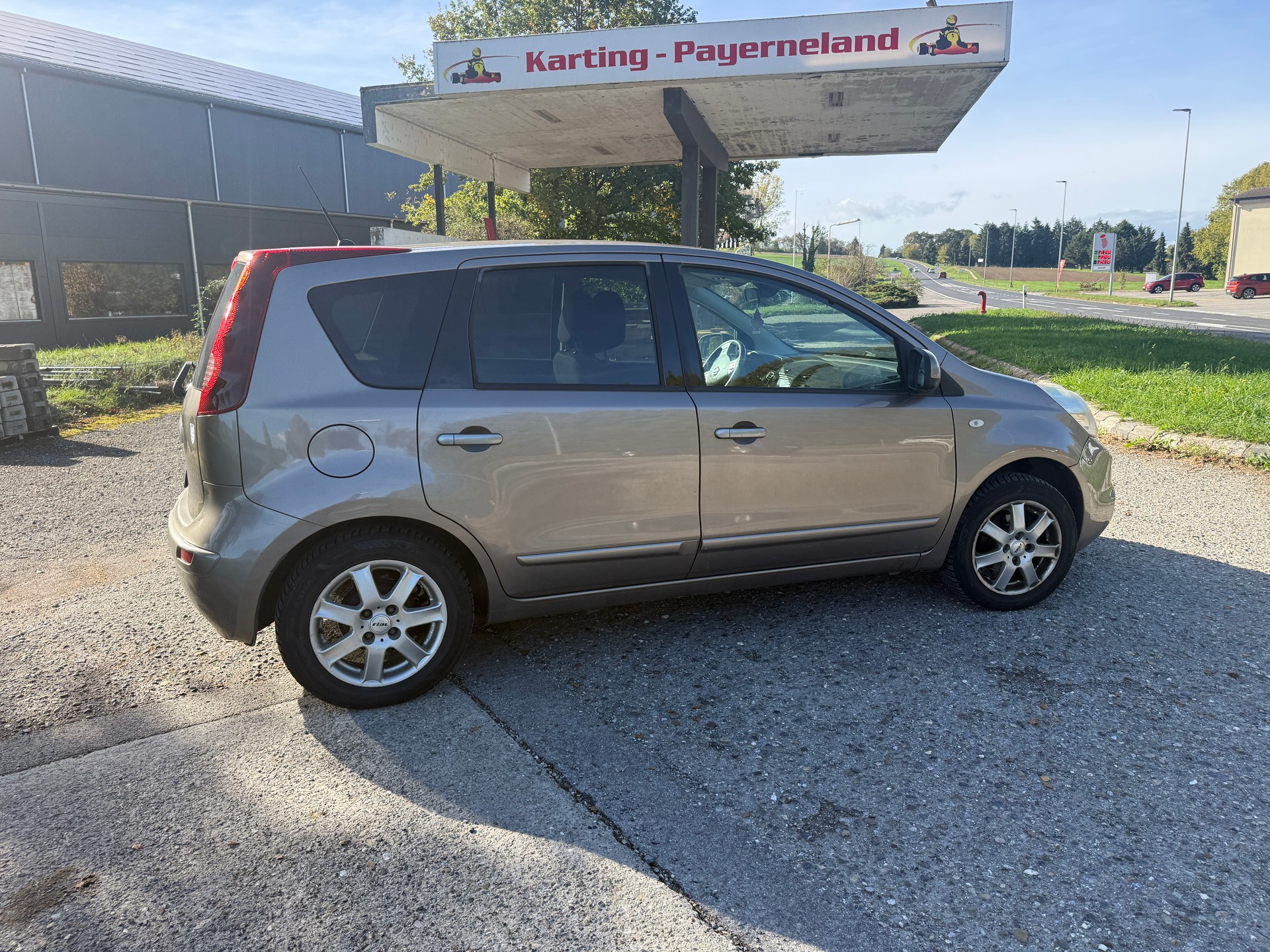 NISSAN Note 1.6 acenta Automatic-image-5
