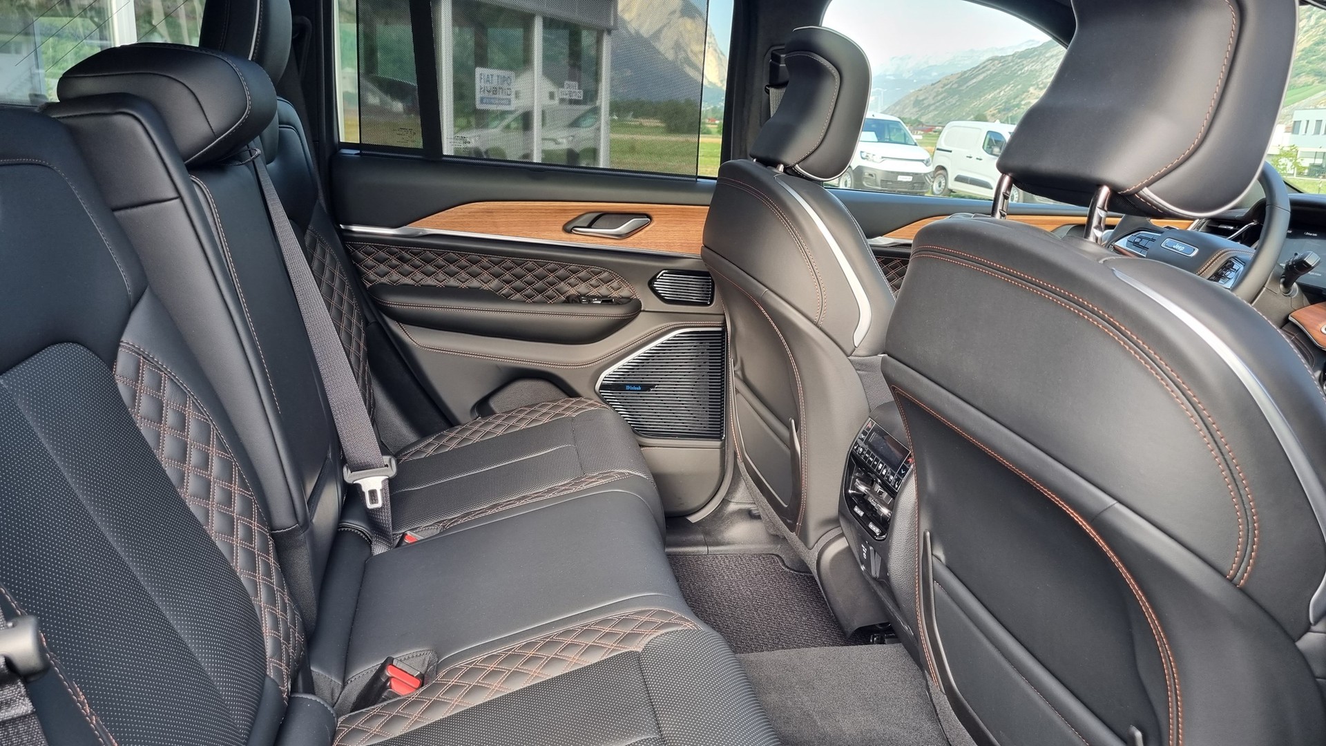 JEEP Grand Cherokee 2.0 Plug-in-Hybrid Summit Reserve 4xe-image-11