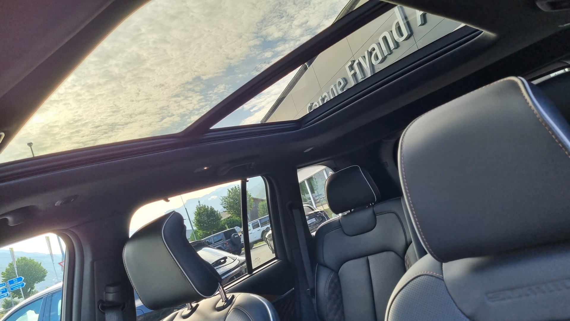 JEEP Grand Cherokee 2.0 Plug-in-Hybrid Summit Reserve 4xe-image-15