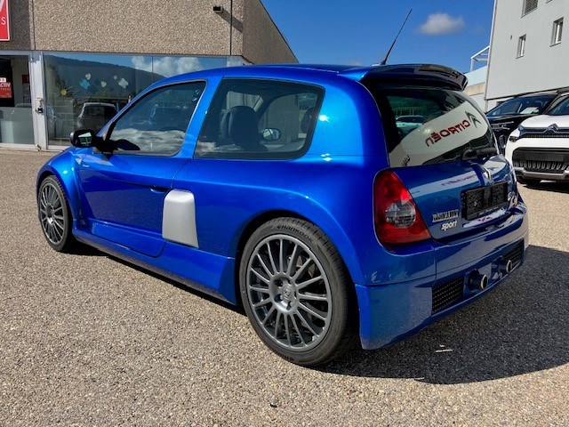 RENAULT Clio 3.0 Sport V6-showroom-element-2