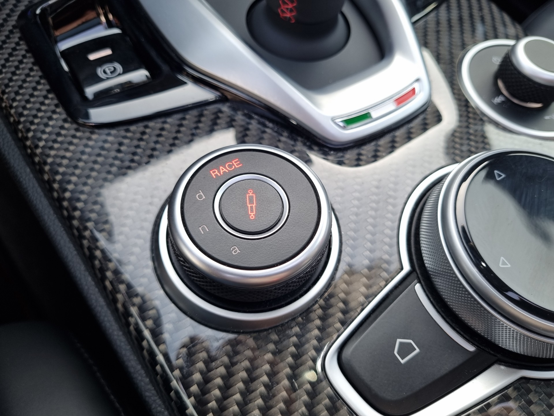 ALFA ROMEO Stelvio 2.9 V6 Quadrifoglio Q4 Automatic-image-18