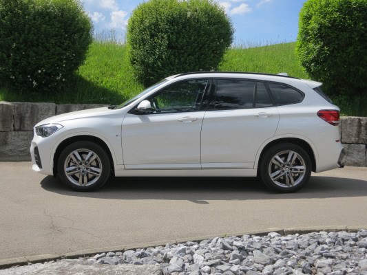 BMW X1 xDrive 20d M Sport-showroom-element-1