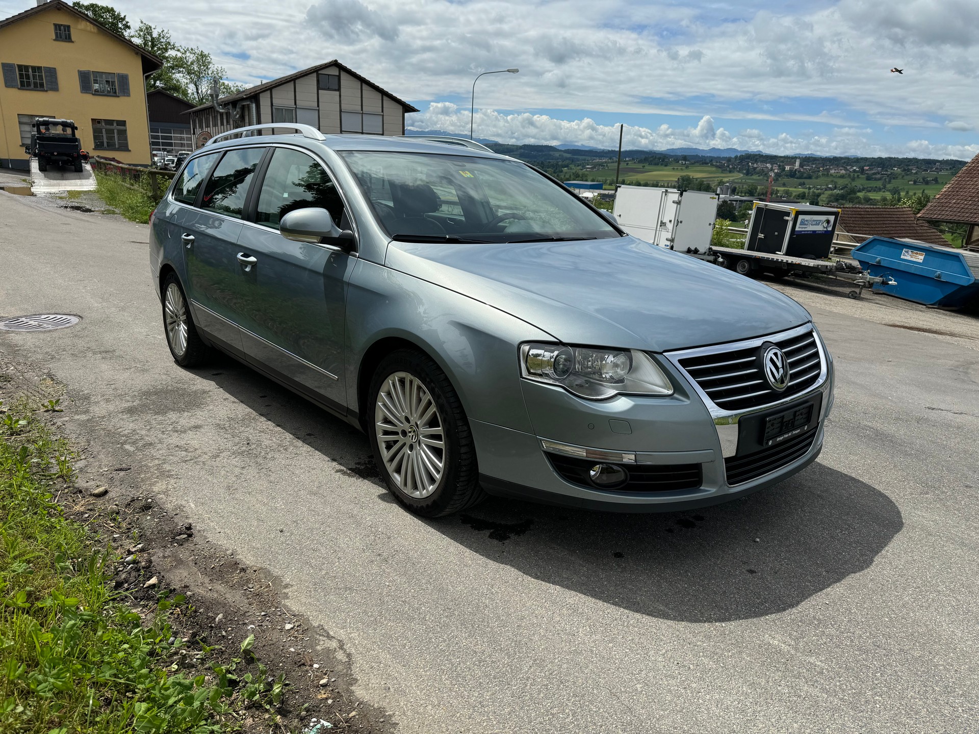 VW Passat Variant 3.2 V6 FSI Premium 4Motion-image-3