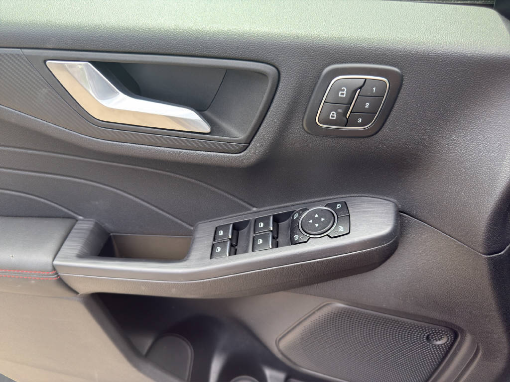 FORD Kuga 2.5 Plug-in Hybrid ST-Line X-image-9