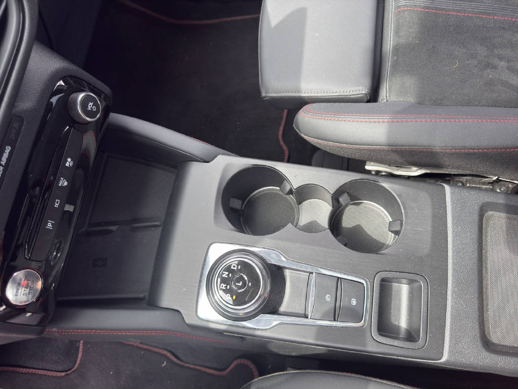 FORD Kuga 2.5 Plug-in Hybrid ST-Line X-image-7