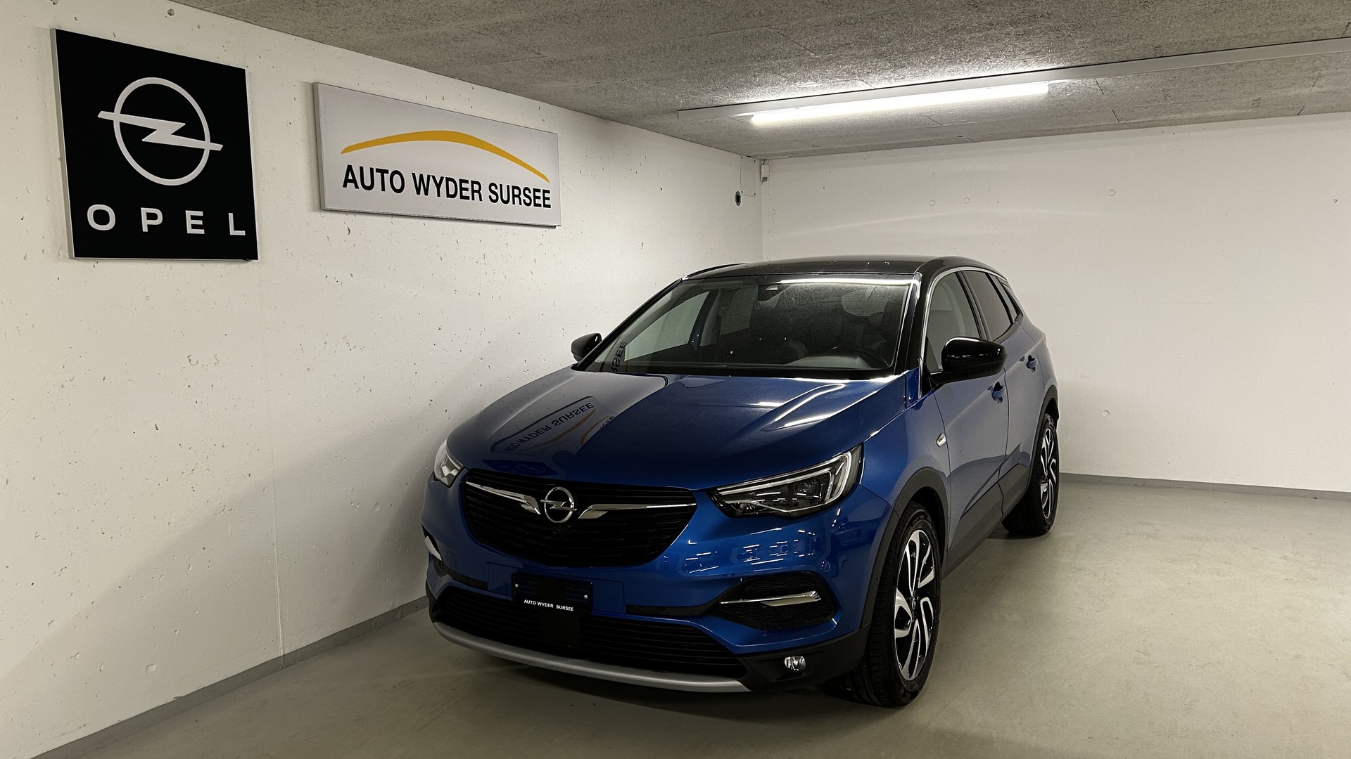 OPEL Grandland X 1.2 T Ultimate-image-1