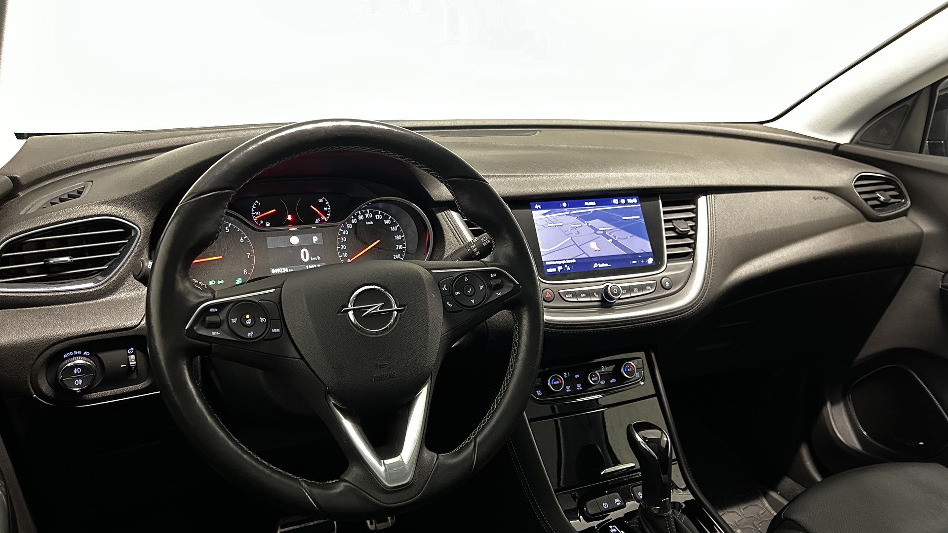 OPEL Grandland X 1.2 T Ultimate-image-10