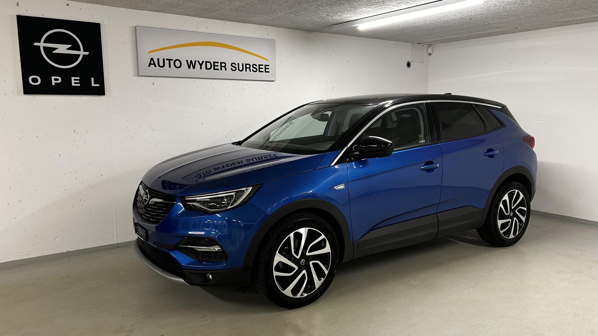 OPEL Grandland X 1.2 T Ultimate-image-3