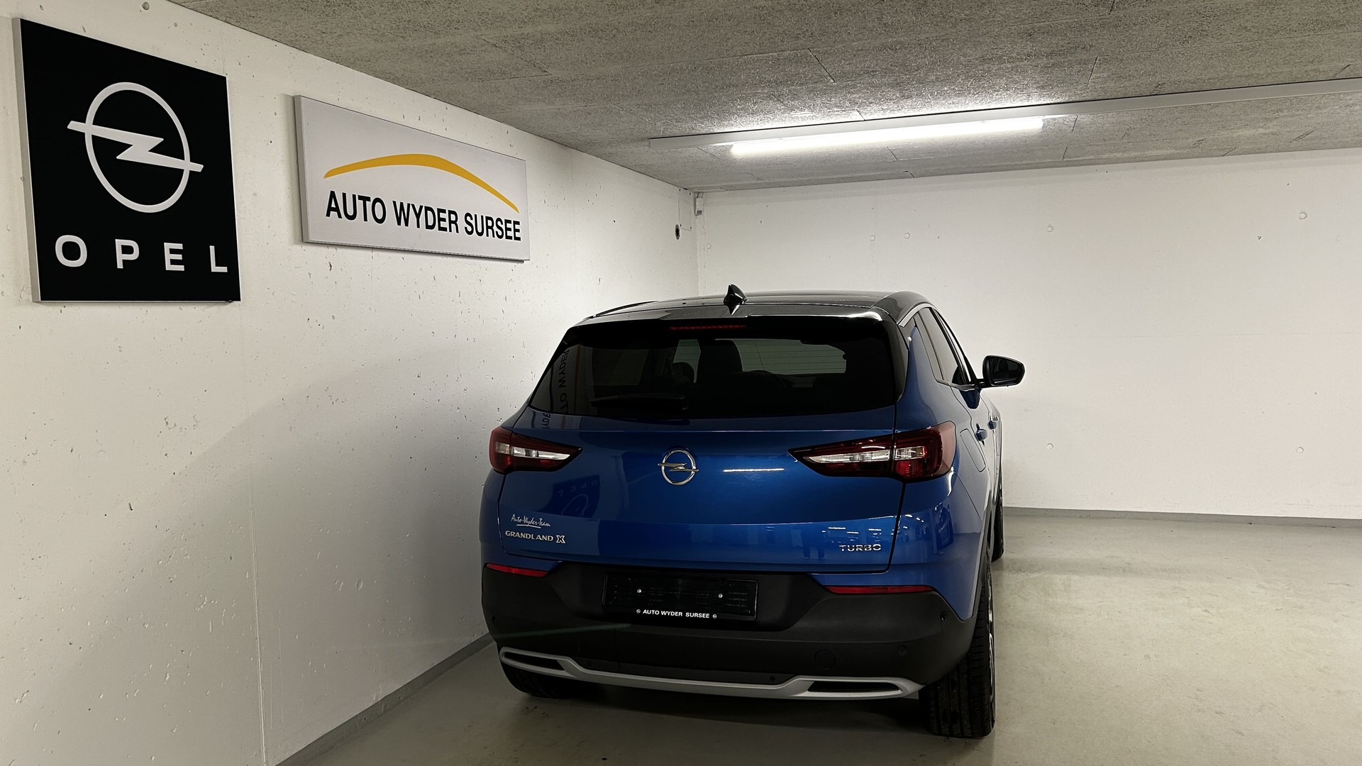 OPEL Grandland X 1.2 T Ultimate-image-4