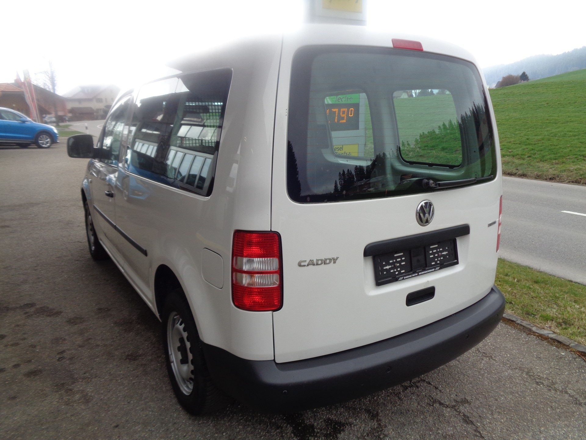 VW Caddy 2.0 EcoFuel-image-2