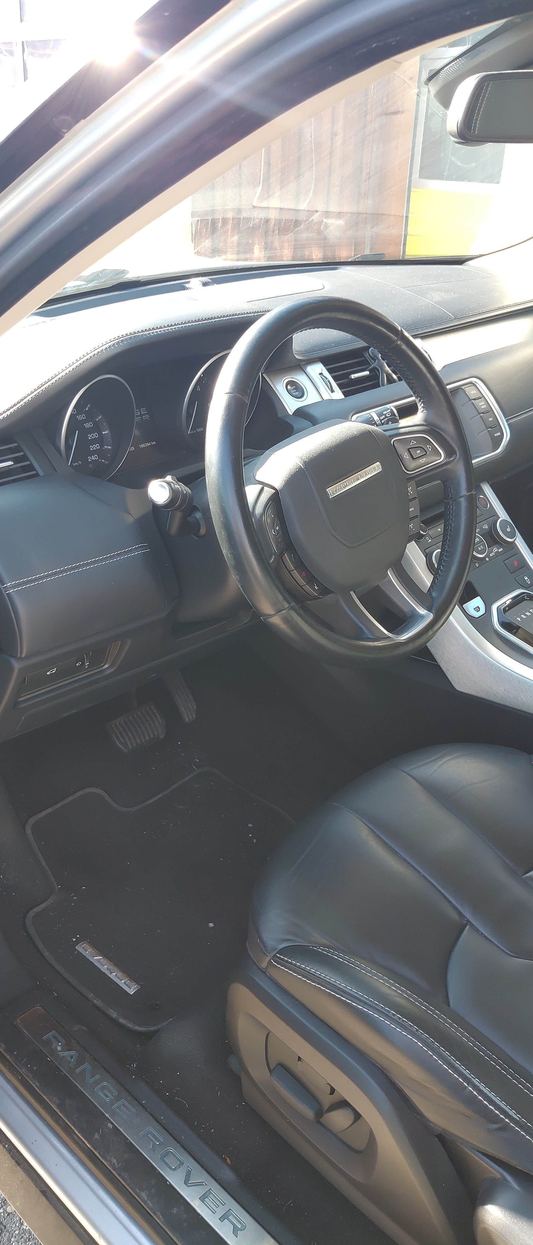 LAND ROVER Range Rover Evoque 2.2 SD4 Prestige AT6-image-2