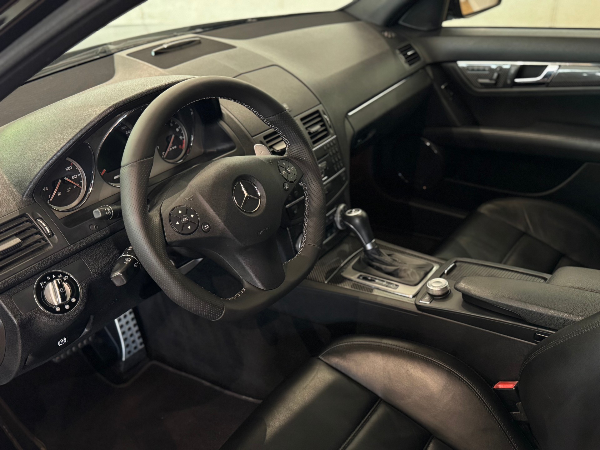 MERCEDES-BENZ C 63 AMG Avantgarde 7G-Tronic-image-20