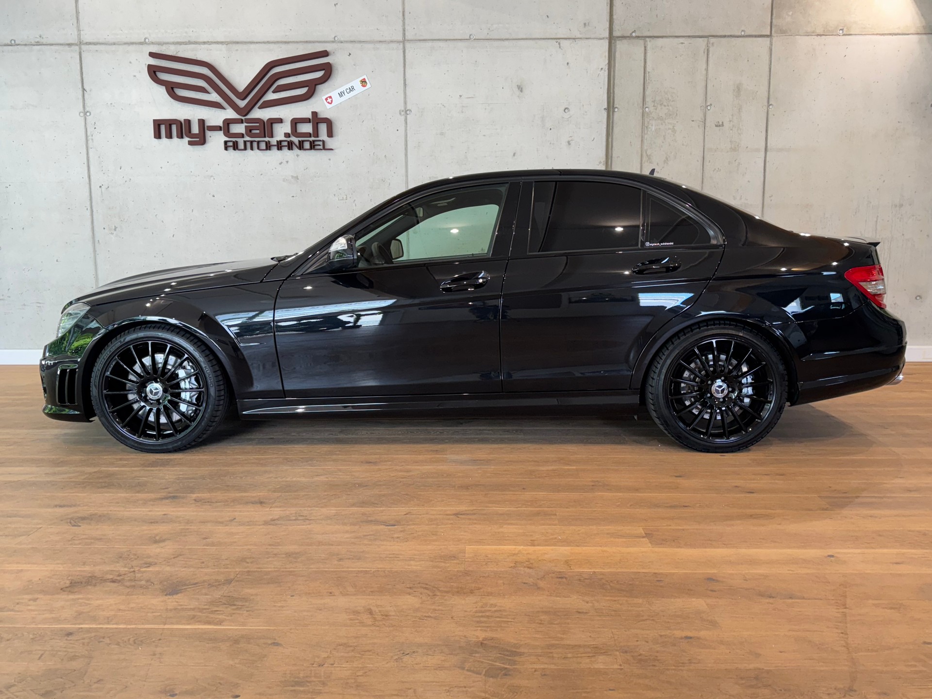 MERCEDES-BENZ C 63 AMG Avantgarde 7G-Tronic-image-5