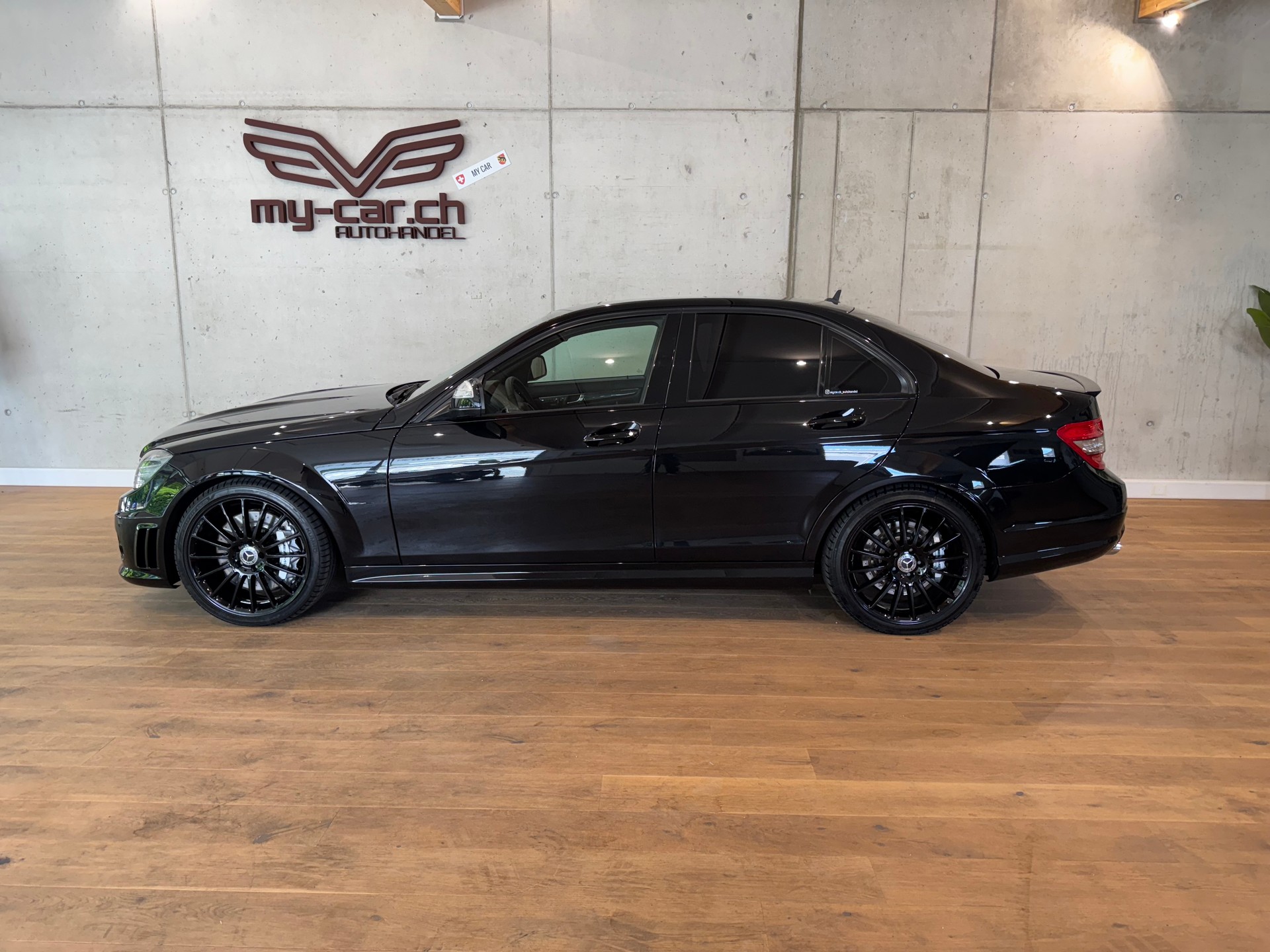 MERCEDES-BENZ C 63 AMG Avantgarde 7G-Tronic-image-6