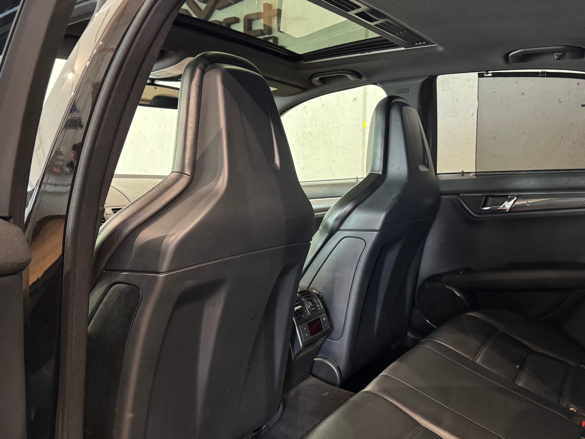 MERCEDES-BENZ C 63 AMG Avantgarde 7G-Tronic-image-27