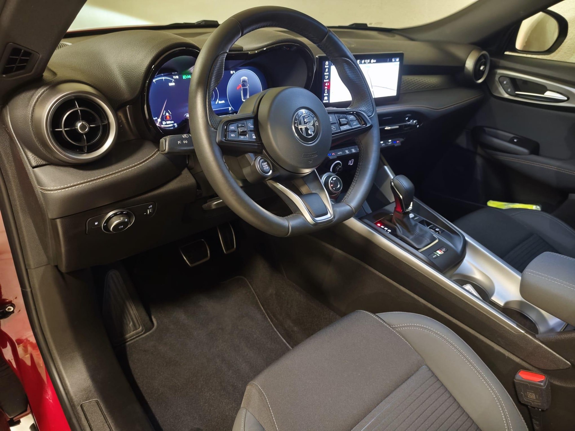 ALFA ROMEO Tonale 1.3 Plug-in Hybrid Sprint Q4-image-6