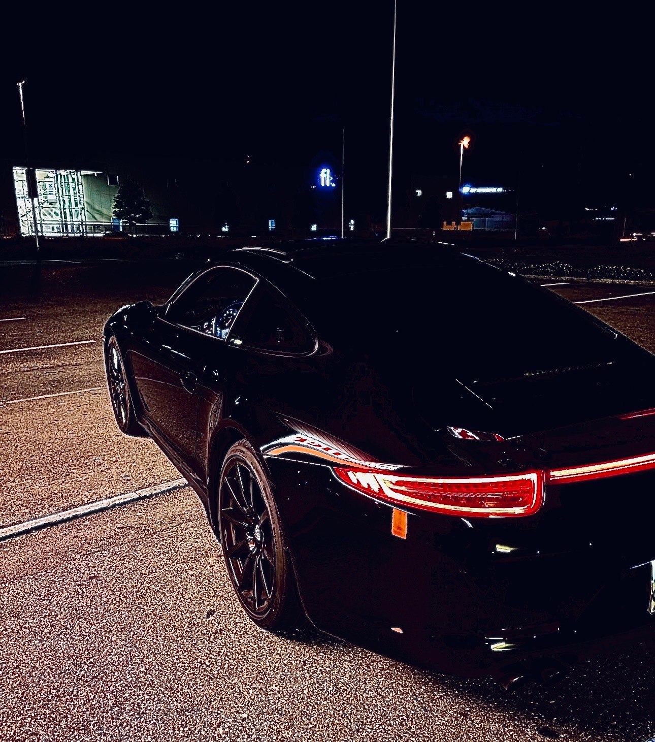 PORSCHE 911 Carrera 4 PDK-image-2