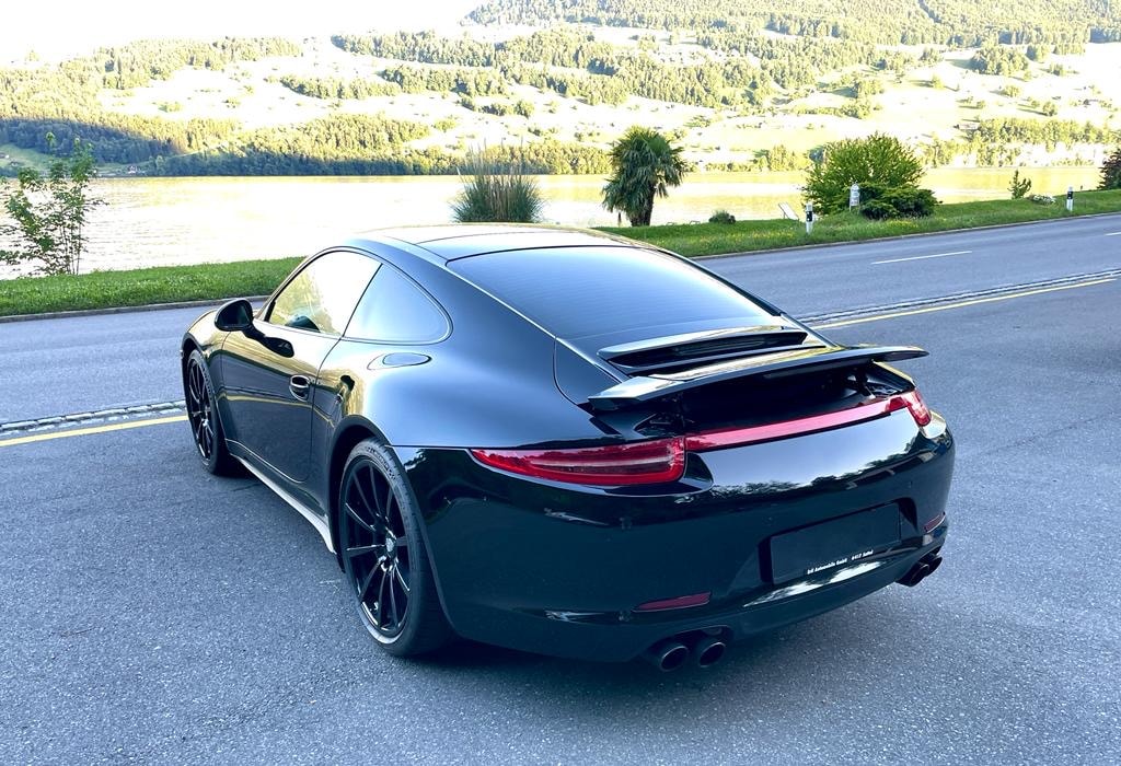 PORSCHE 911 Carrera 4 PDK-image-8