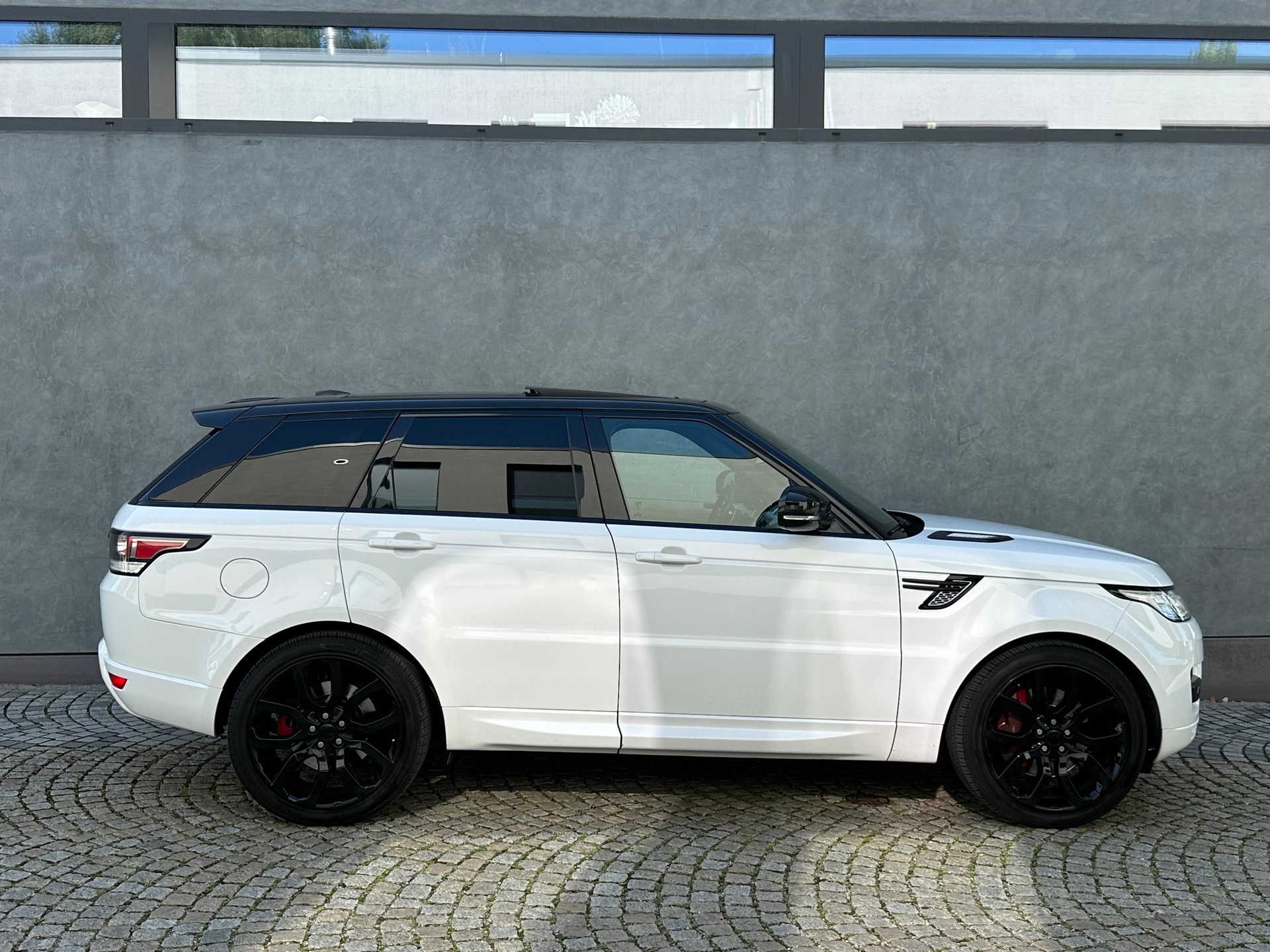 LAND ROVER Range Rover Sport 3.0 SDV6 HSE Dynamic Automatic-image-6