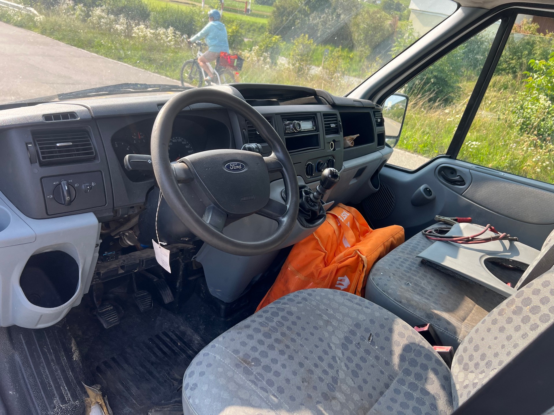 FORD Transit Van 260S Level 2-image-8
