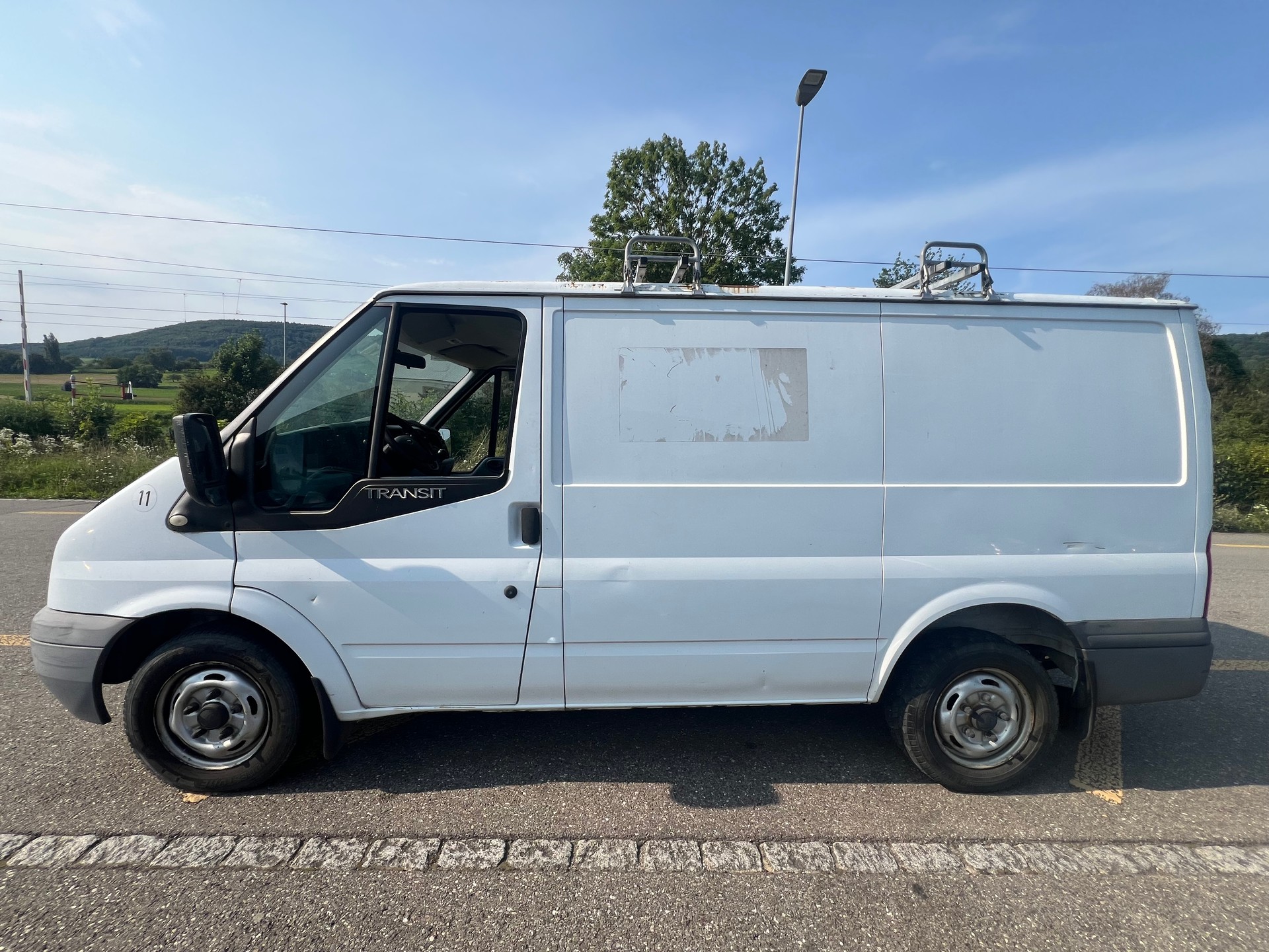 FORD Transit Van 260S Level 2-image-7