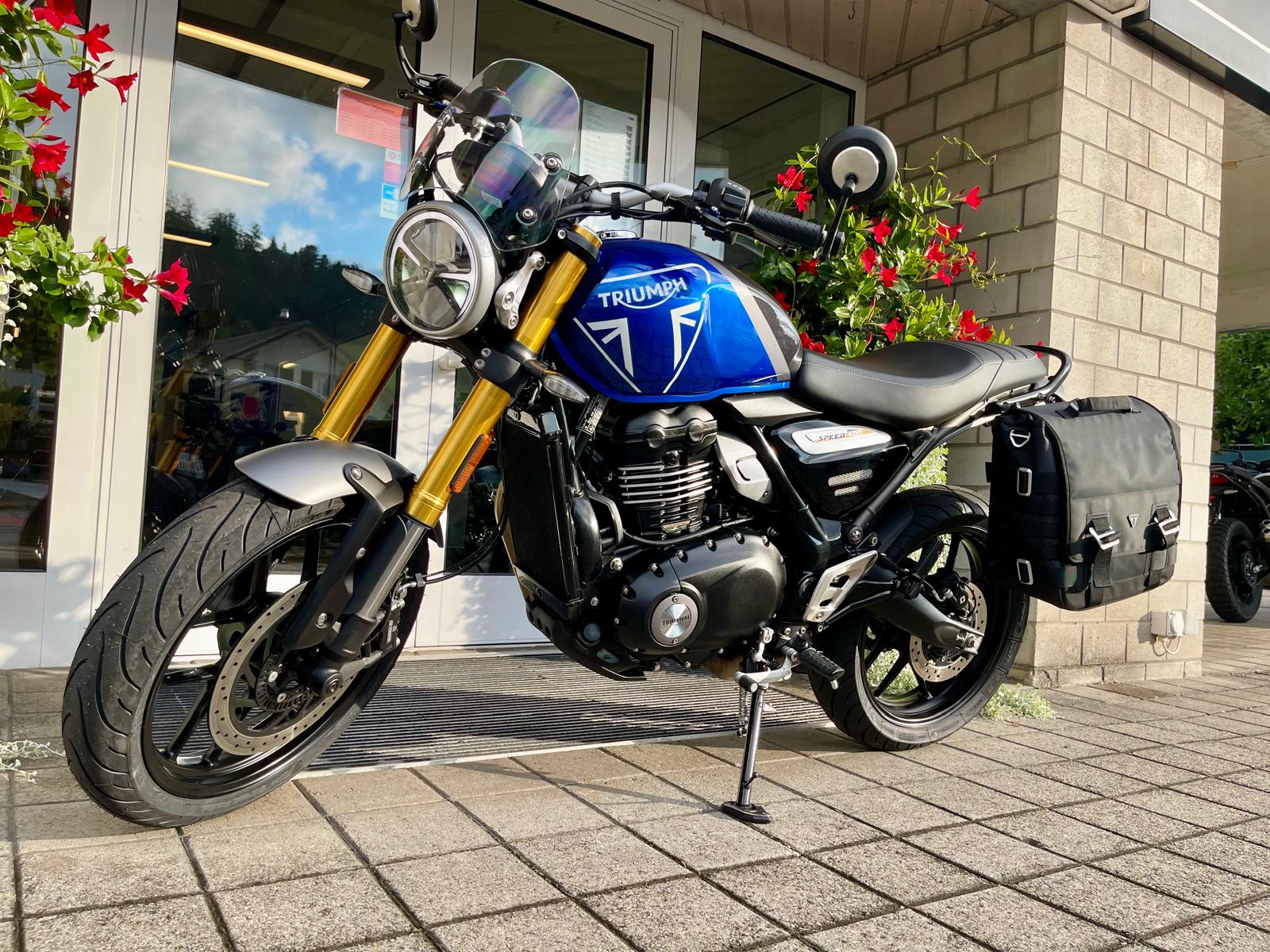 TRIUMPH Speed 400