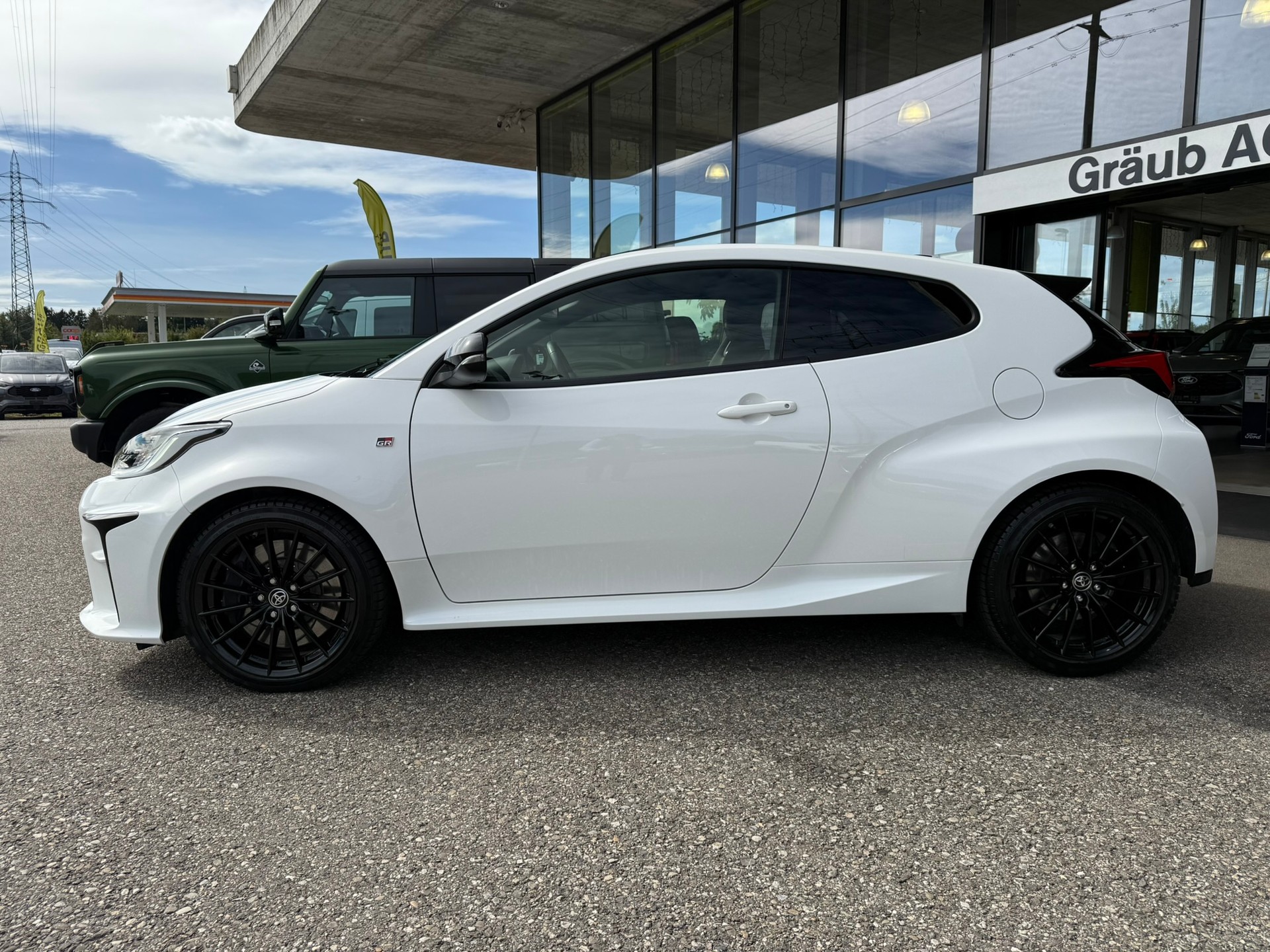 TOYOTA Yaris 1.6 GR Sport-image-3