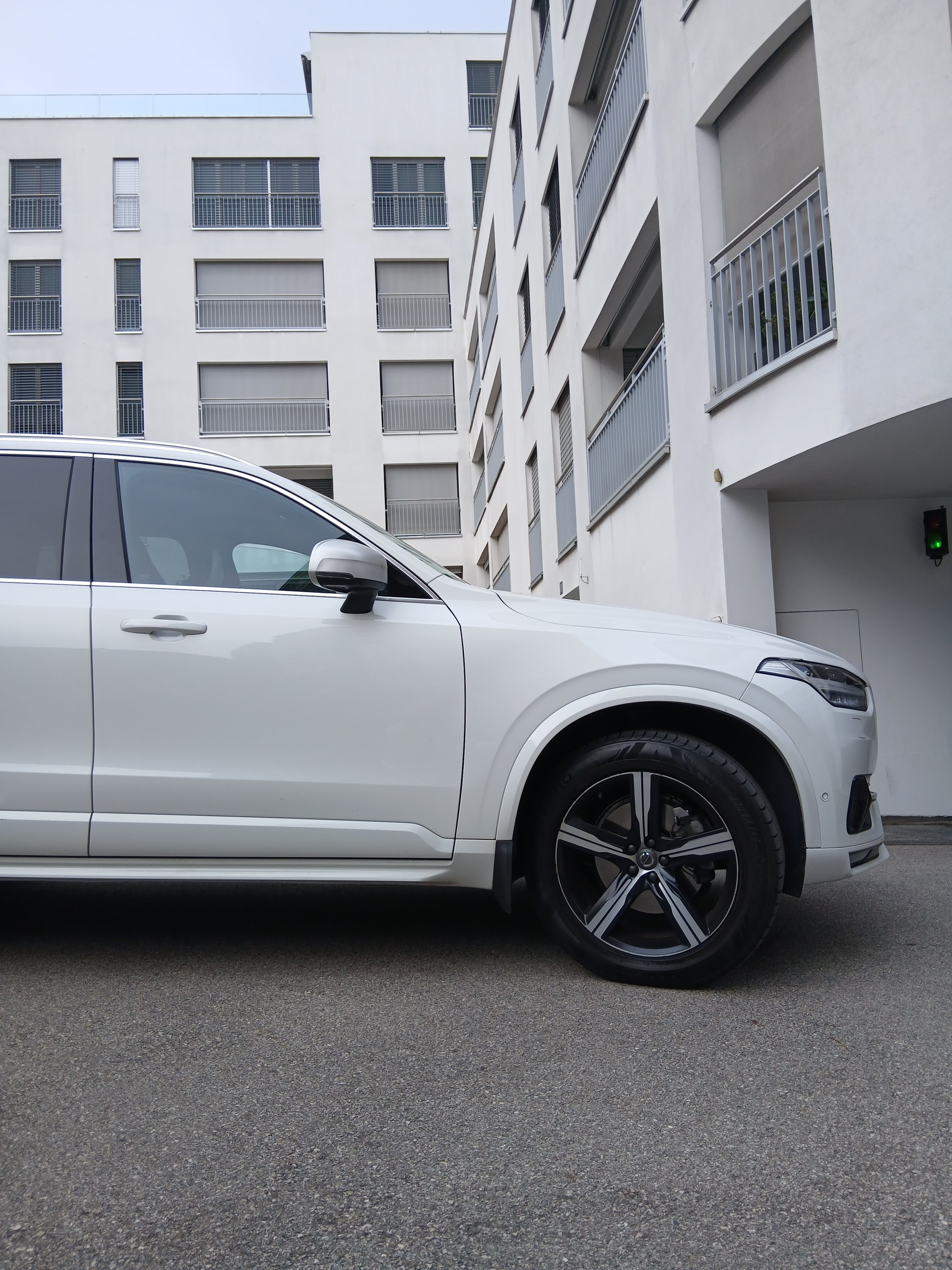 VOLVO XC90 D5 AWD R-Design Geartronic-image-7