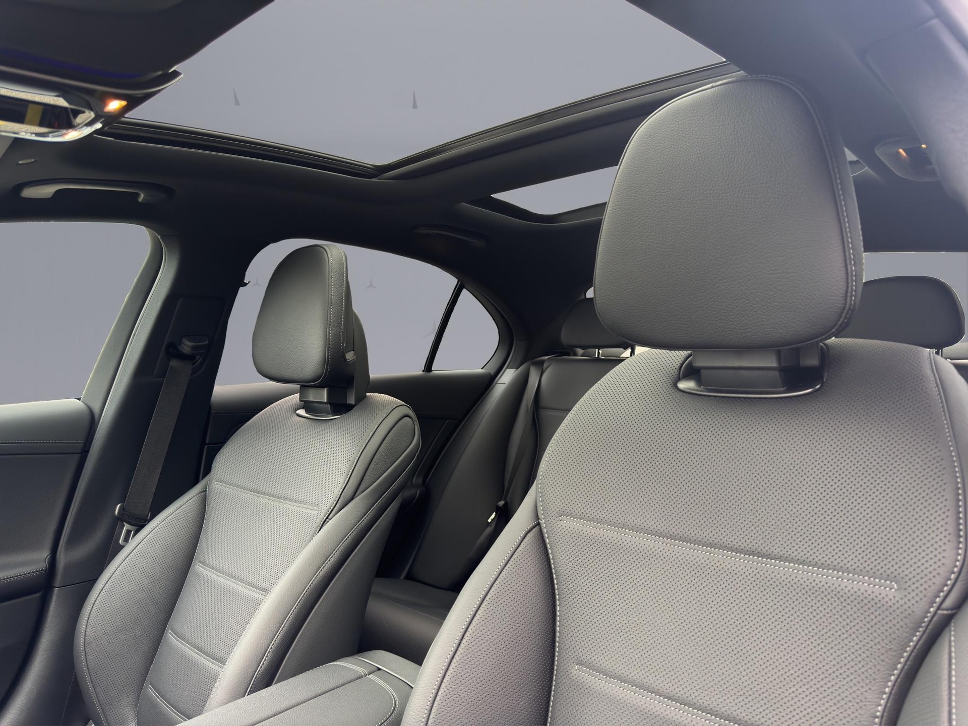 MERCEDES-BENZ C 300 AMG Line 4matic-image-20