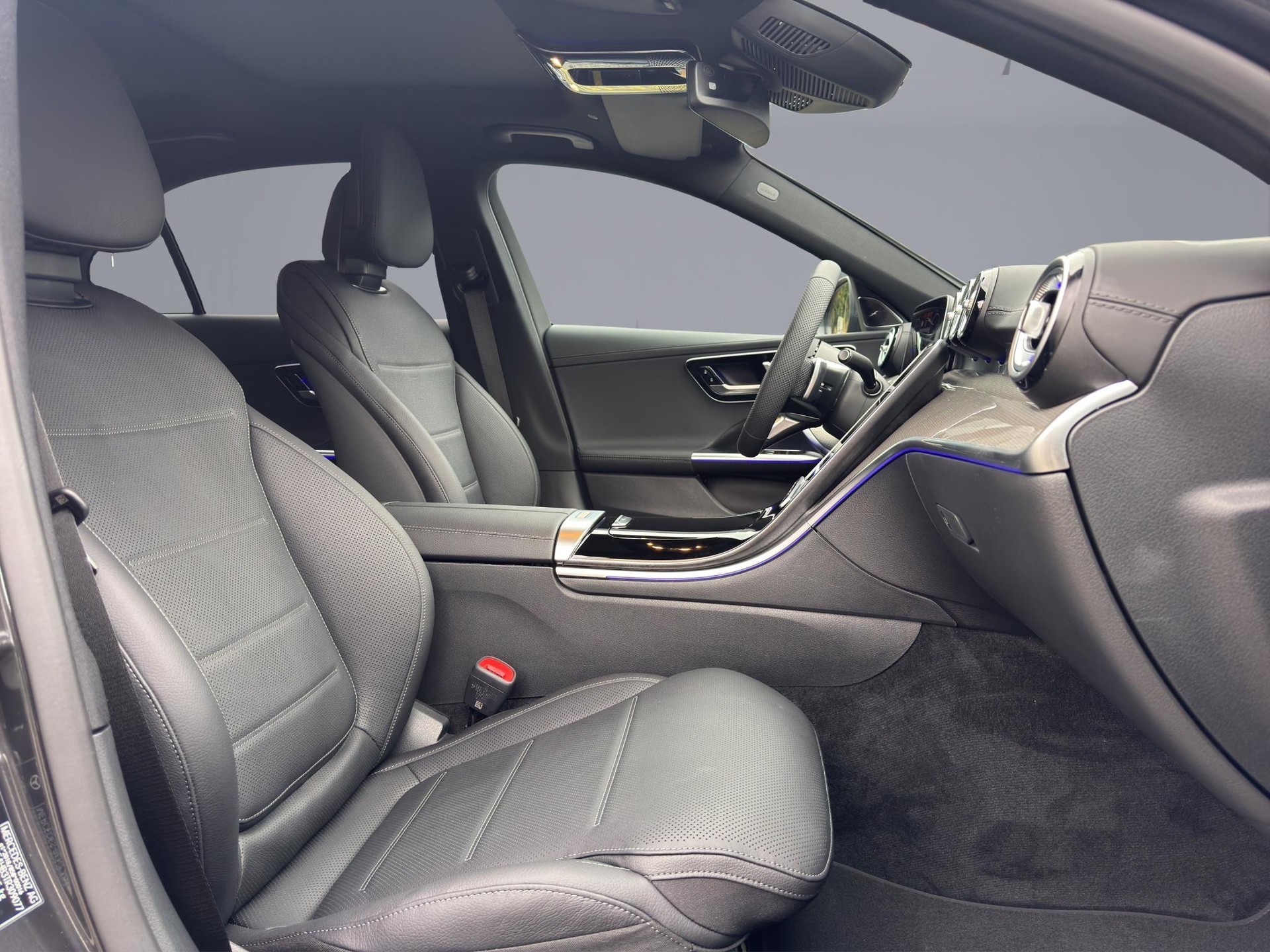 MERCEDES-BENZ C 300 AMG Line 4matic-image-15