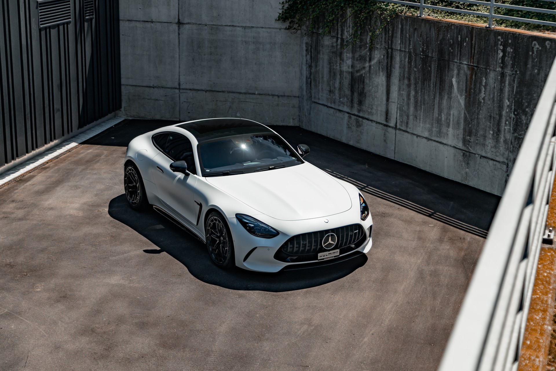 MERCEDES-BENZ AMG GT 63 4Matic+ Executive Edition-image-3