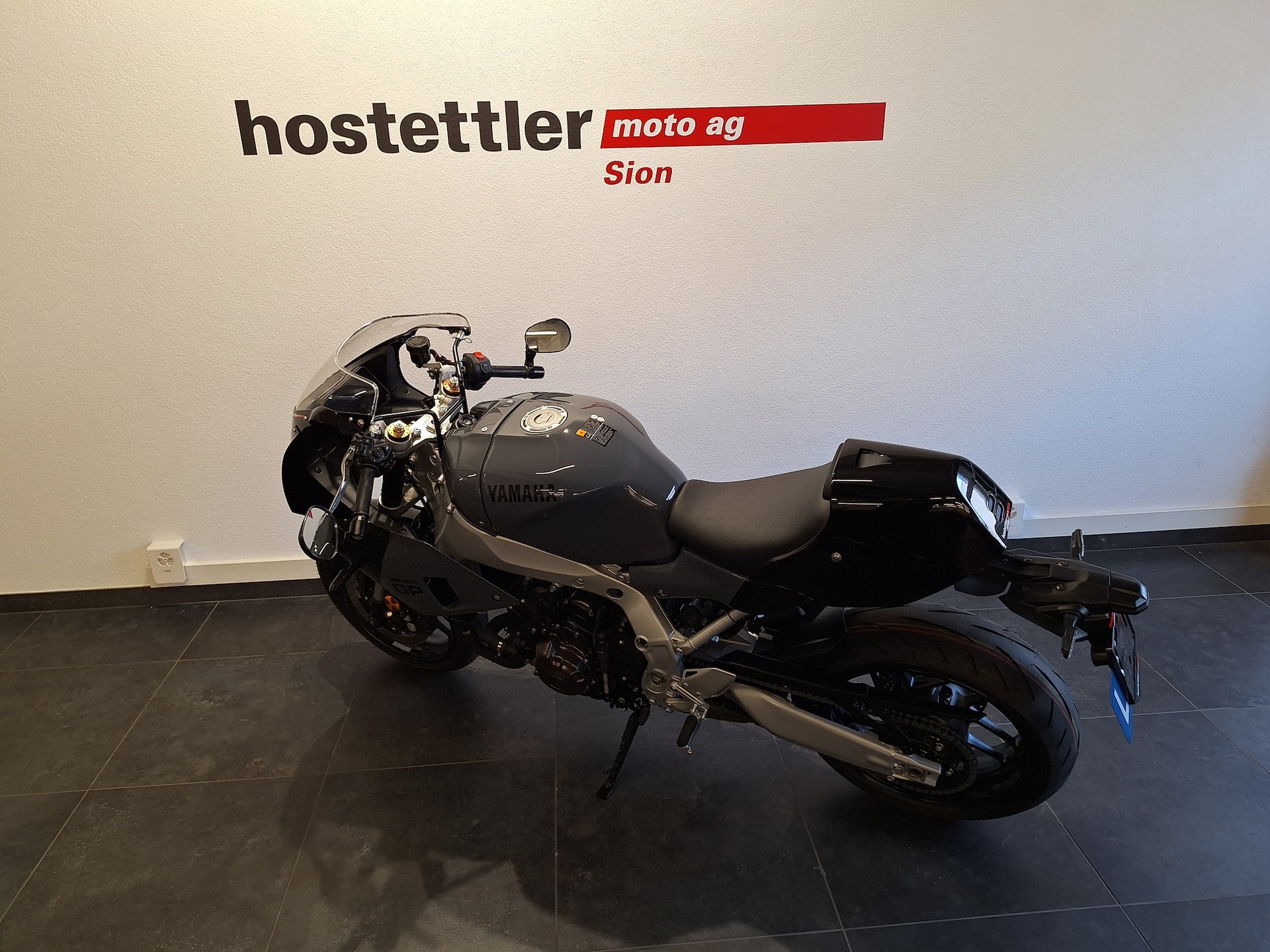 YAMAHA XSR 900 GP-showroom-element-3