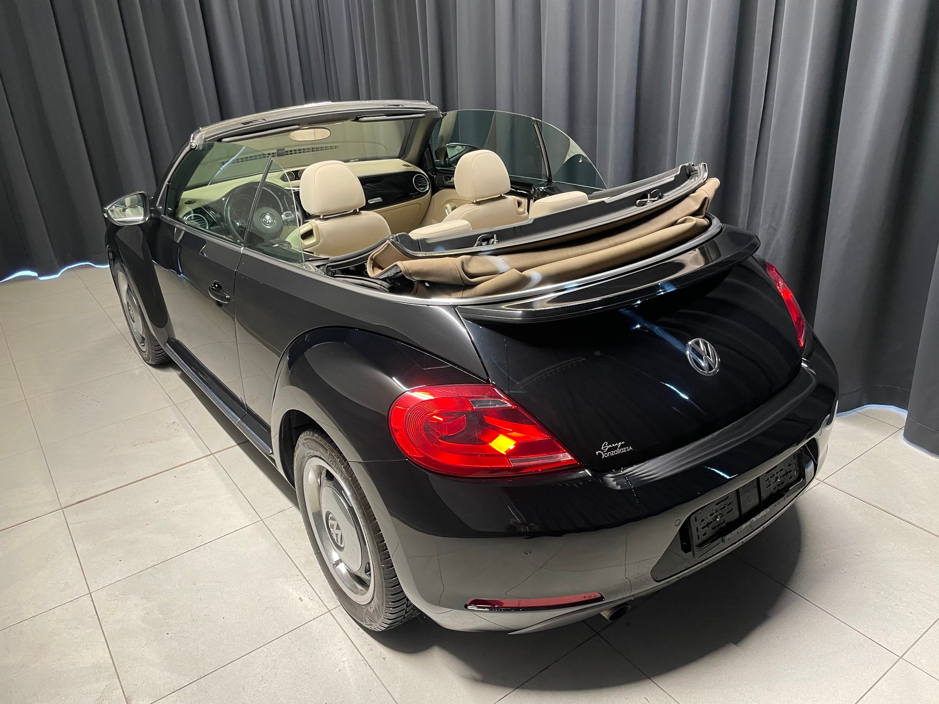 VW Beetle Cabrio 1.2 TSI (12)-image-17