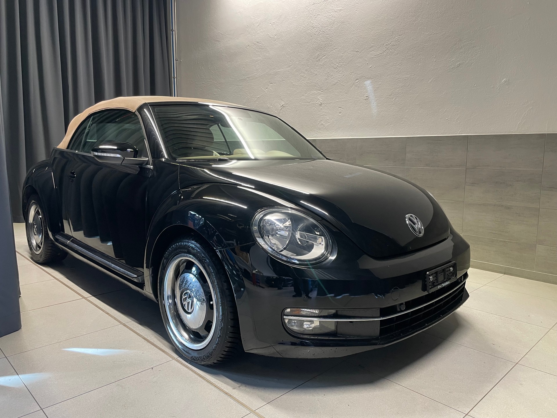 VW Beetle Cabrio 1.2 TSI (12)-image-0