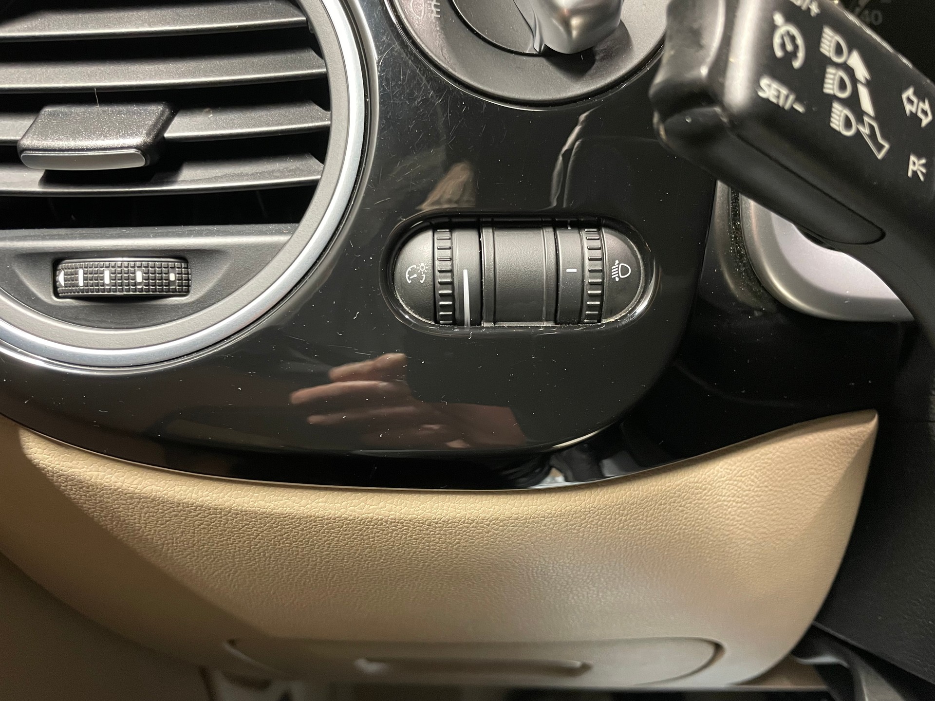 VW Beetle Cabrio 1.2 TSI (12)-image-11