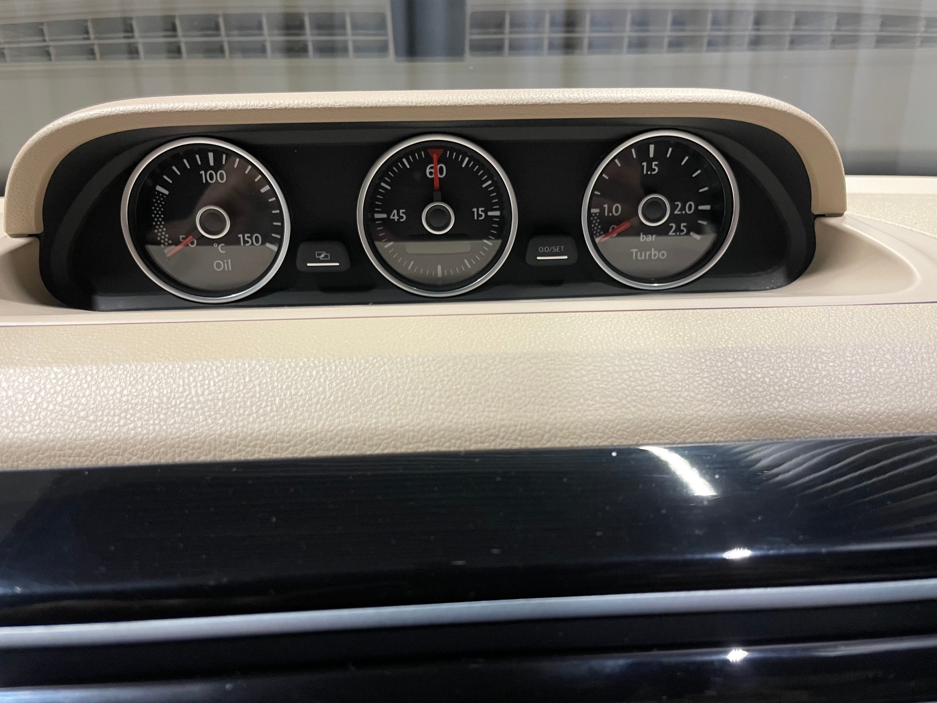 VW Beetle Cabrio 1.2 TSI (12)-image-12