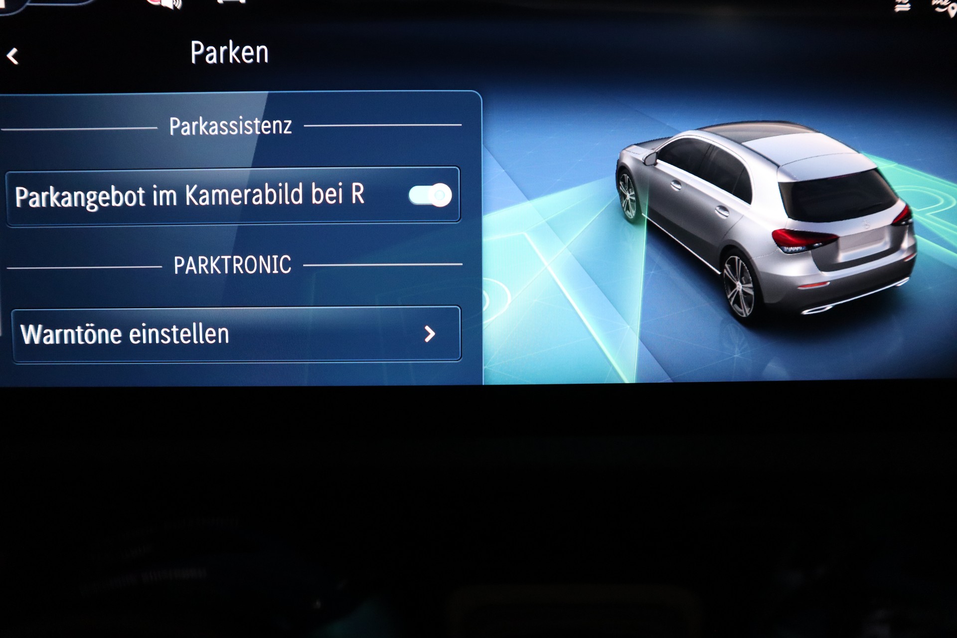 MERCEDES-BENZ A 180 AMG Line Night Star 7G-DCT-image-16