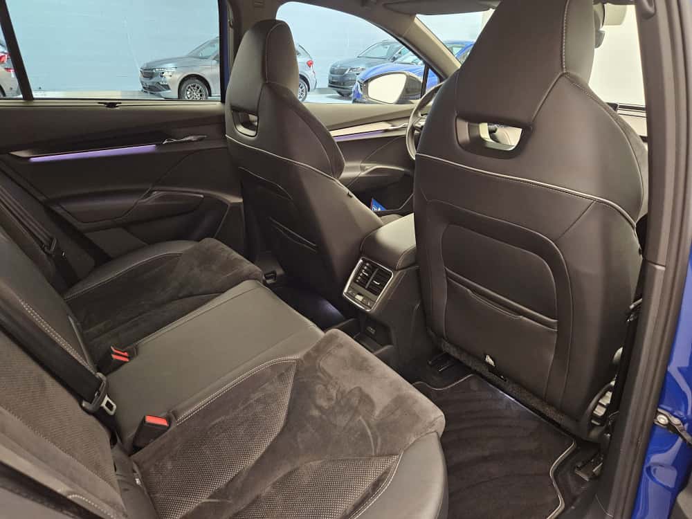 SKODA Enyaq iV 80x SportLine-image-12